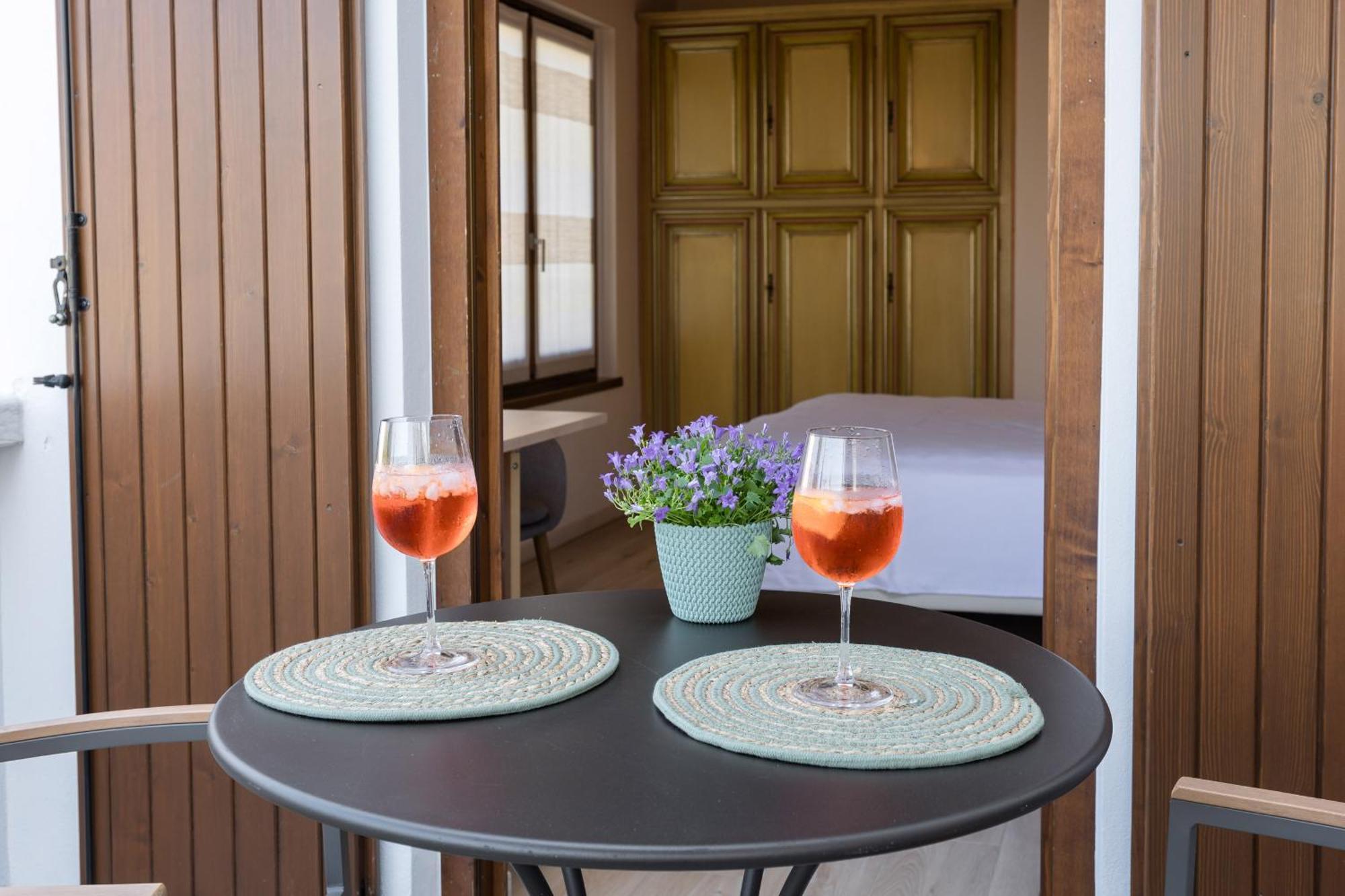 Charming Sirmione Bed & Breakfast Exterior photo